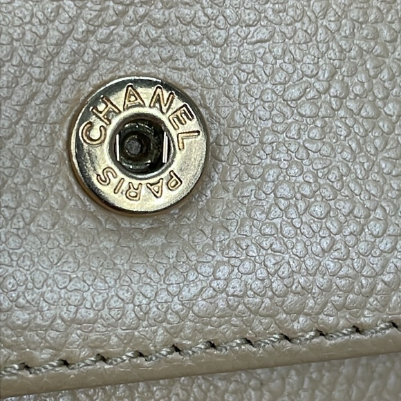 Chanel Interlocking CC Medallion Leather Keyholder Case Trifold Beige - Picture 17 of 17